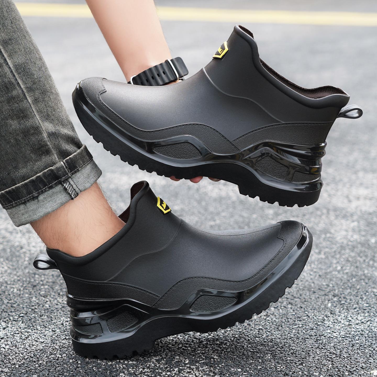 Fashionable short-tube men's rain boots, non-slip, thickened rubber shoes, work rain boots, beach water shoes, fishing shoes, wear-resistant, warm and waterproof