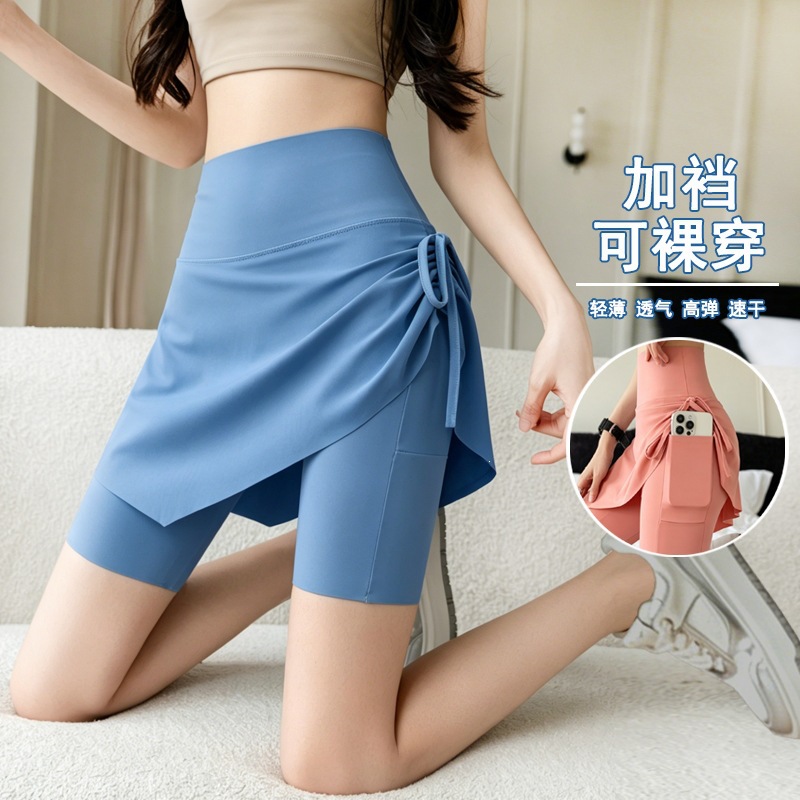 Katta razmer sport etagi yoga va tennis etagi