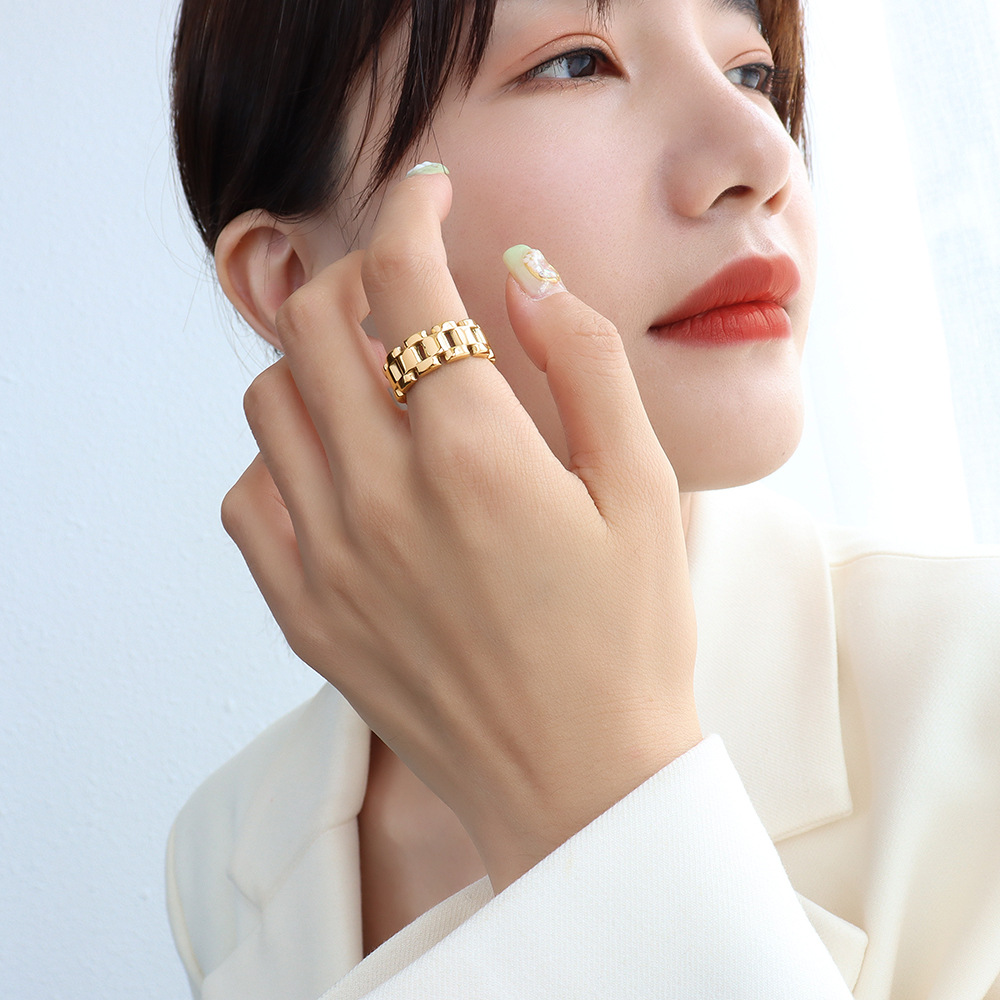 Neue Ins Einfache Modische Textion Schwere Industrie Uhr Kette Stil Ring frauen Finger Ring Titan Stahl Überzogene frauen Schmuck_voghion.com