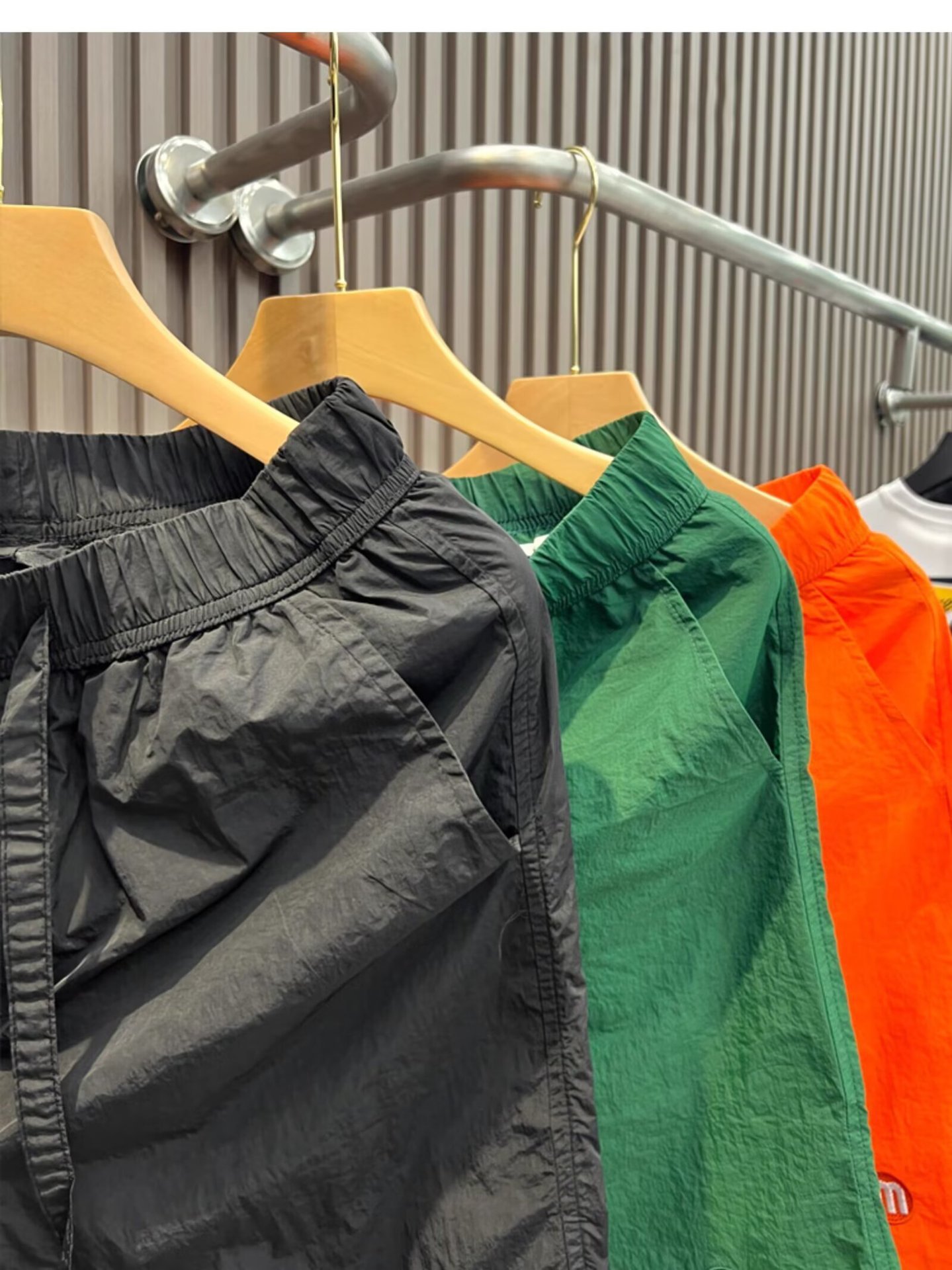 Retro Beach Shorts For Men Summer Trendy Style Multi-colour_voghion.com