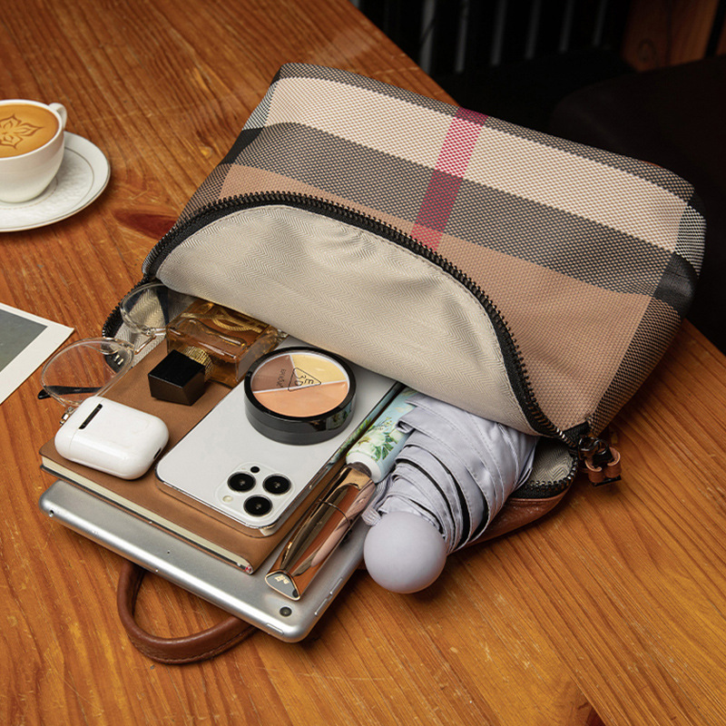 2024 estilo coreano nueva mochila moda casual retro rayas mochila versátil bolsa de viaje mochila de cercanías