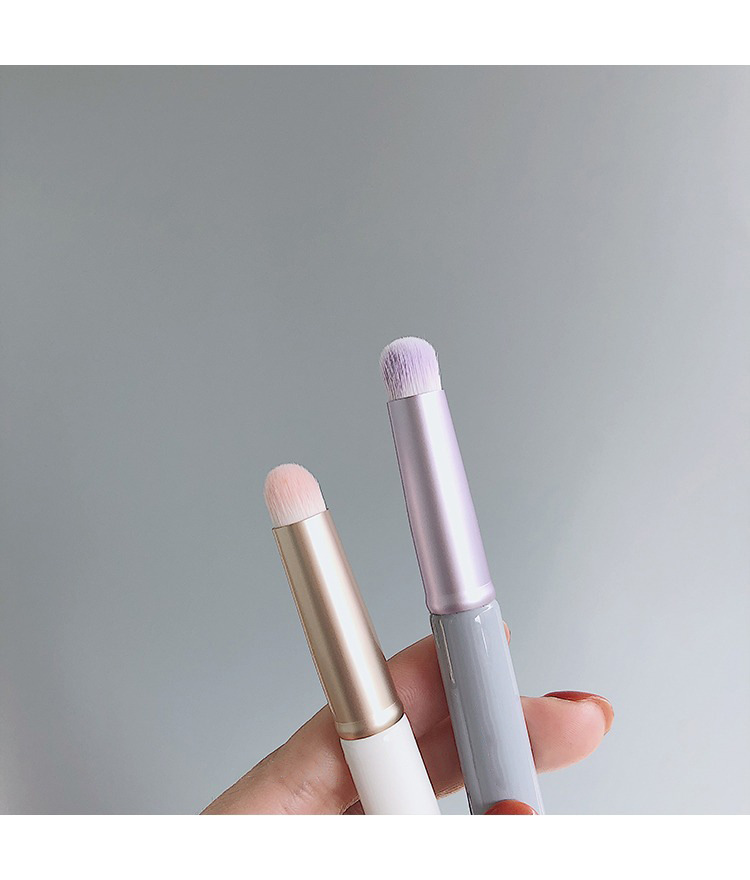 Wholesale of new mini round-head lip brushes with caps, single portable lipsticks, lipstick brushes, smudging brushes and makeup brushes undefined