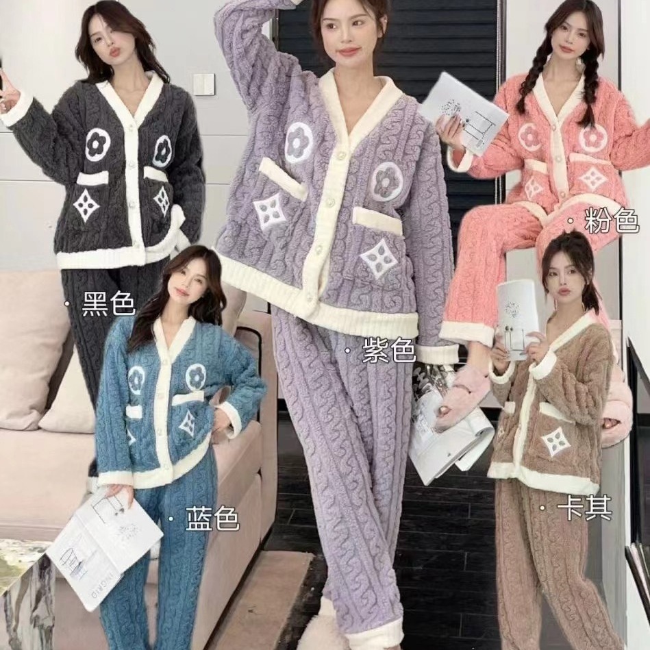 Crescent City Peach Little Fragrant Coral Velvet Pijama Mujer Invierno jacquard Shutton Velvet Espesar Butterfly Warm Set