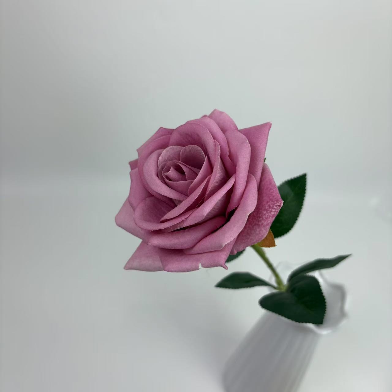 Simulación de una sola tela de terciopelo gran cuerno Mei en el hogar decoración de boda decoración de fotografía de San Valentín decoración de pared de flores