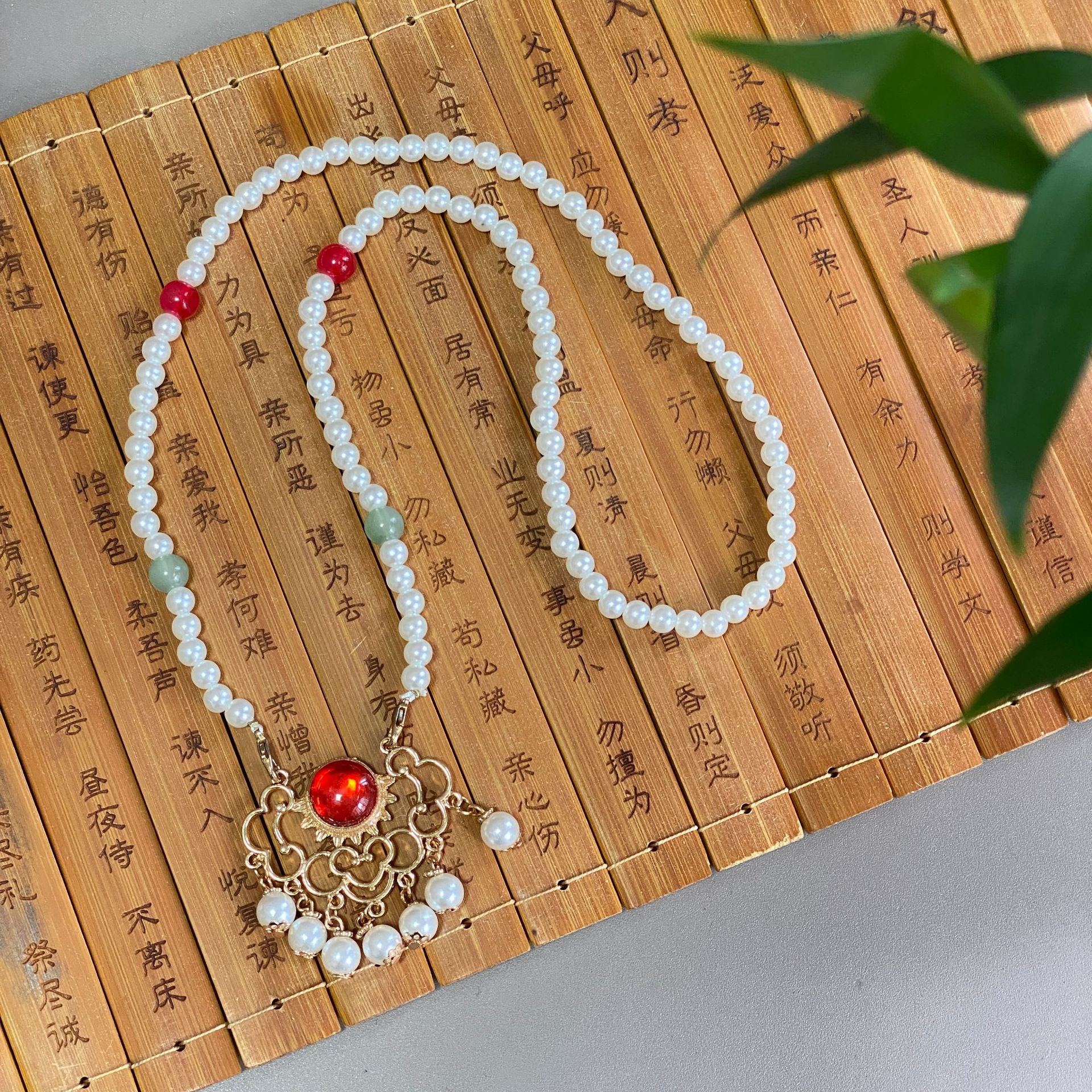 wreaths all necklace 7997