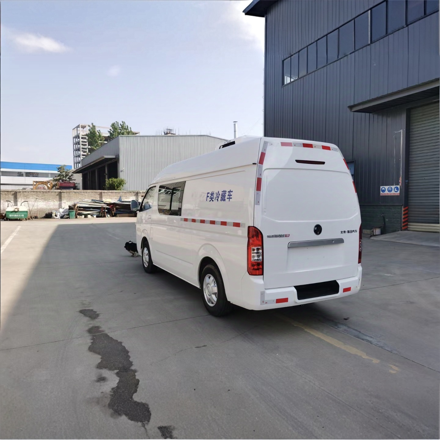 Fukuda G9 doble fila de pan refrigerado camión de cadena fría azul aislamiento de transporte de vacunas