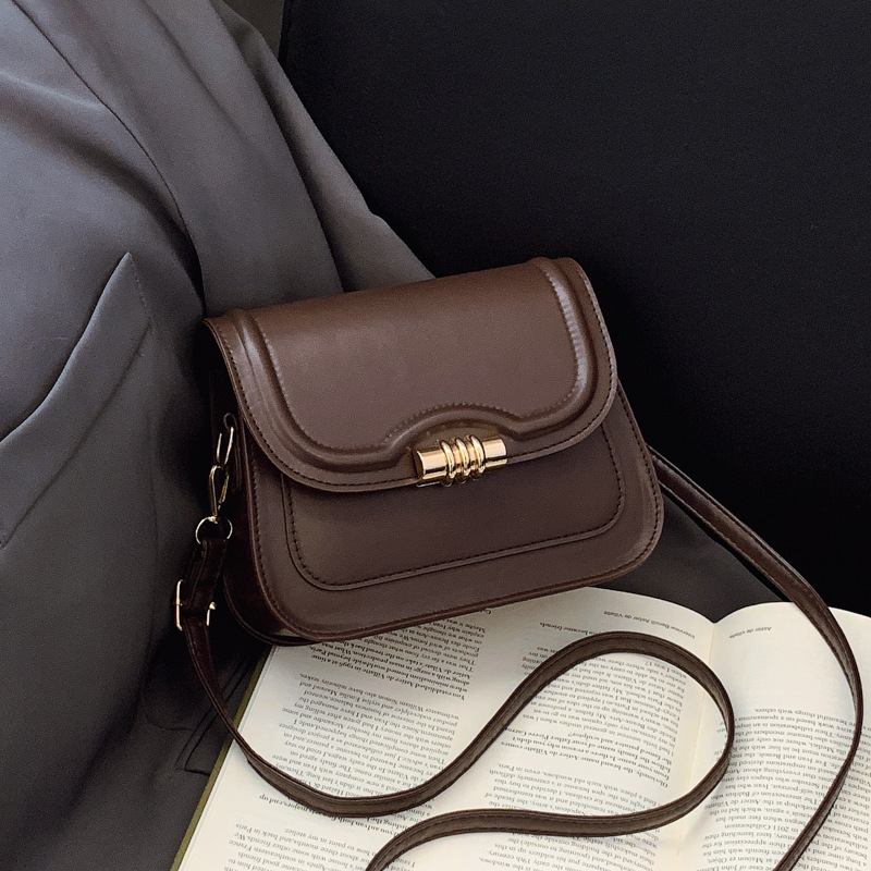 High-End Textured Retro Small Bag 2026 New Women's Bag Early Spring Popular Hot-Selling Crossbody Bag Brown Small Square Bag
