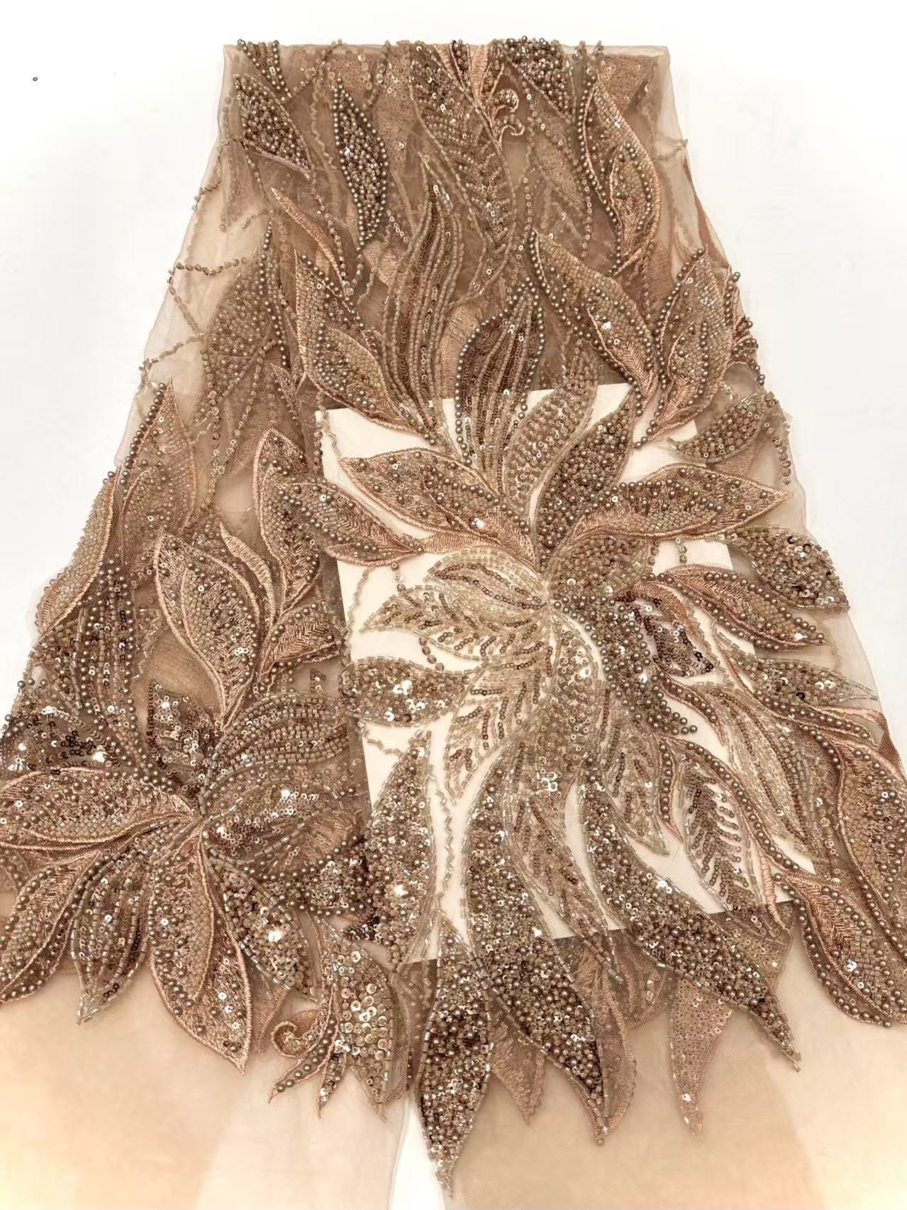Industria pesada pétalos tridimensionales tubo de cuentas tela bordada vestido de novia de alto lujo cena vestido de moda tela bordada de cuentas de nicho
