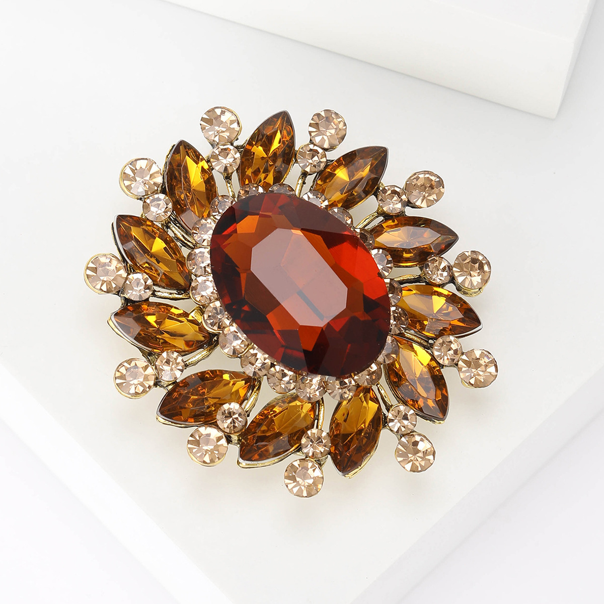 30g Weight Glass Inlay Material Brooches Classification Holiday Occasion Alloy Material Flower Pattern Women's Gender Inlay Design Simple Style Style Simple Style Pin Flower Alloy Inlay Glass Women's Brooches 9