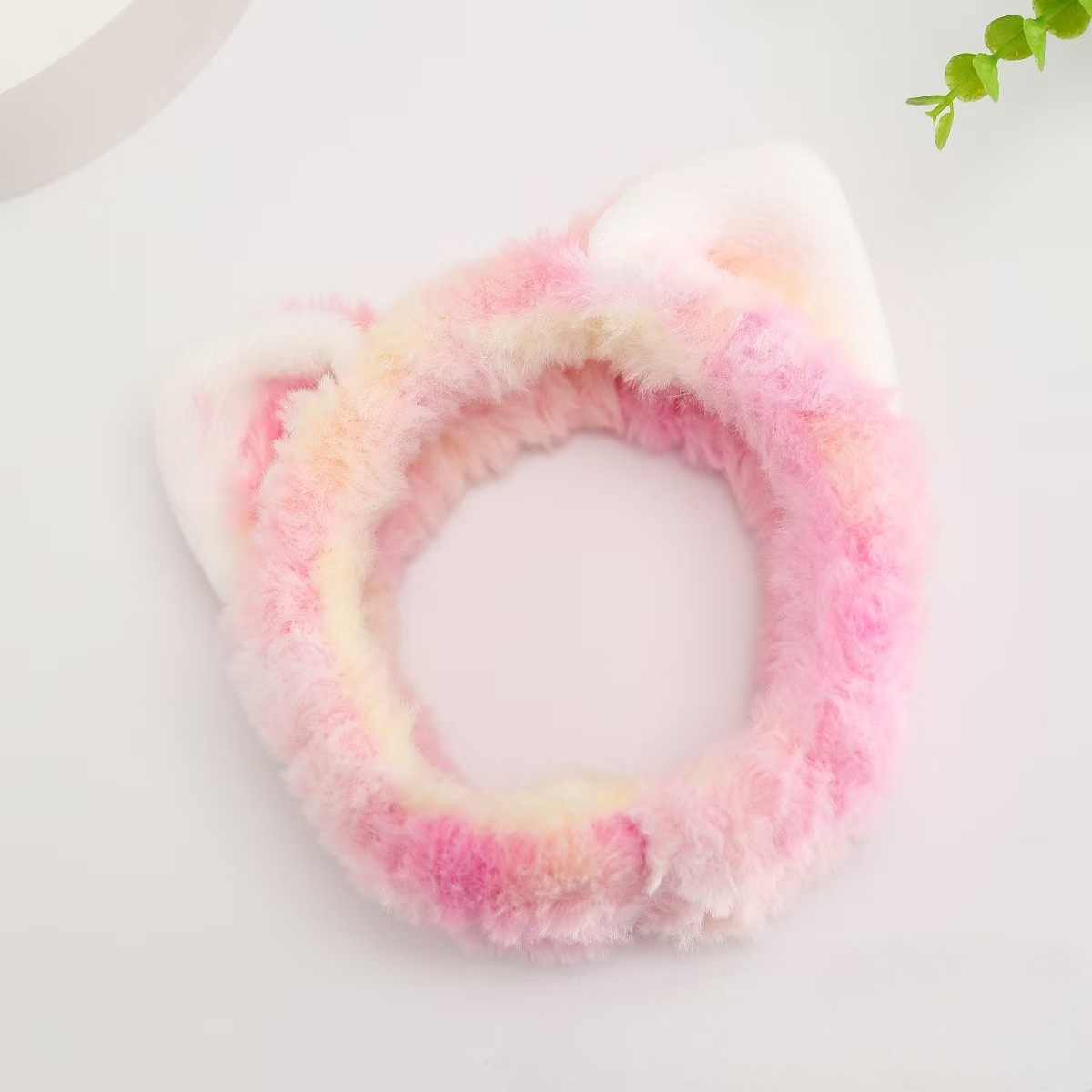 Otoño y invierno dibujos animados peluche lavar la cara cinturón de cabello máscara de mujer lavar la cara cinturón de cabello impermeable estereoscópico impermeable adornamientos de cabello al por mayor