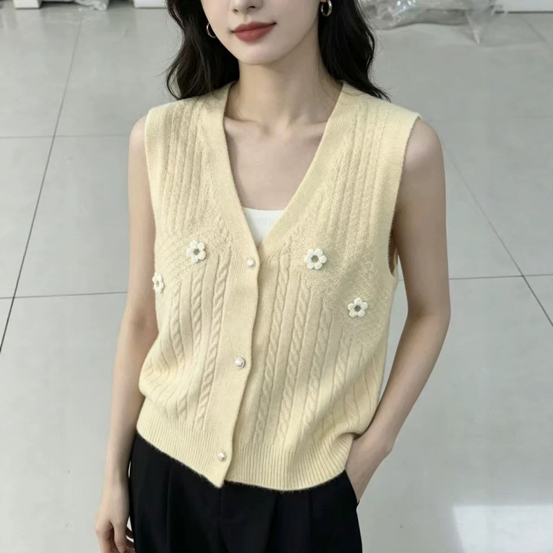 2026 New Sweet Floral Knit Vest for Women, Spring and Autumn V-Neck Sleeveless Cardigan, Versatile Layering Outerwear Top