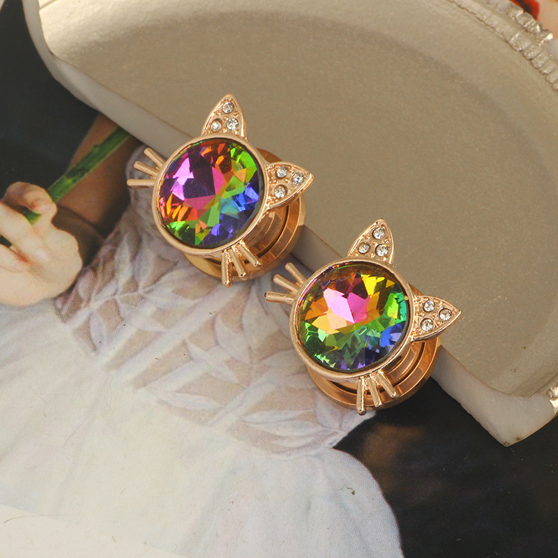 Labret piercing jewelry detail image