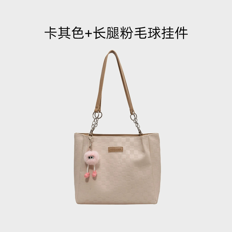 카키+퍼볼 펜던트