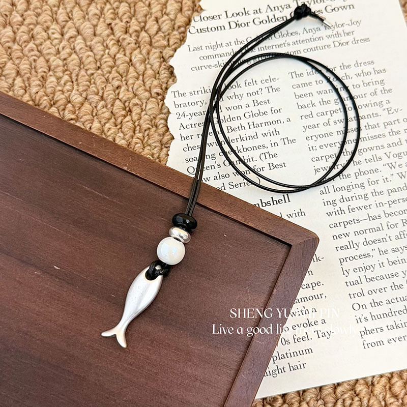 Silver frosted fish black rope