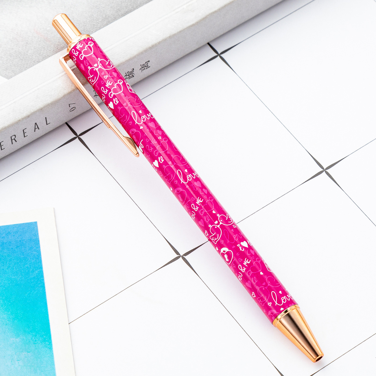 Nuevo Día de San Valentín empuje pluma linda chica corazón estudiante de Metal bolígrafo amor multi-color de transferencia de calor pintura película pluma