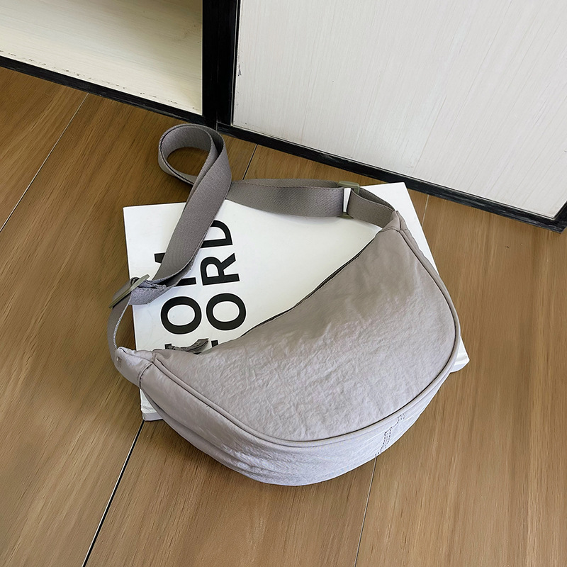 회색