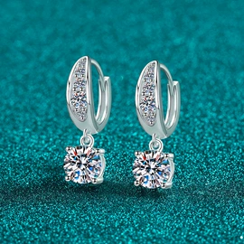 戒指;耳钉;项链