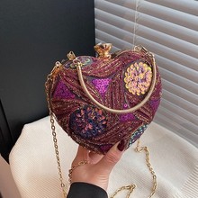 新款亮片复古2025晚宴包欧美跨境宴会时尚潮流手拿爱心口红女包包