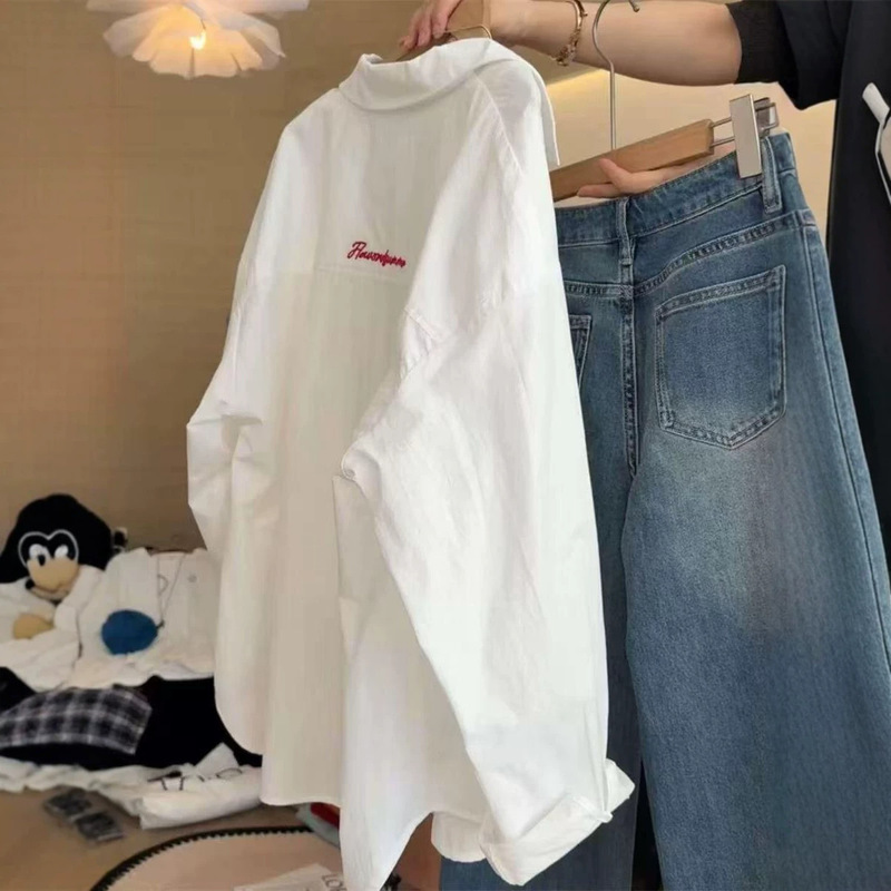 Korean-style chic white long-sleeve polo collar shirt for women, spring/summer, with letter design on the back, loose fit, suitable for commuting Korean-style chic white long-sleeve polo collar shirt for women, spring/summer, with letter design on the back, loose fit, suitable for commuting