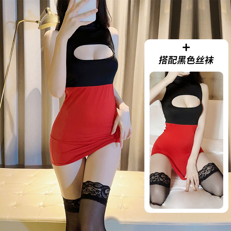 블랙 레드 + 블랙 스타킹