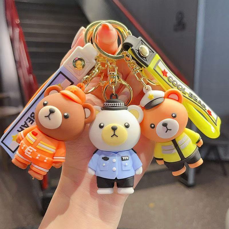 漫画かわいい警察クマキーホルダー人形キーチェーンカップル車のキーペンダントスクールバッグペンダントギフト|undefined