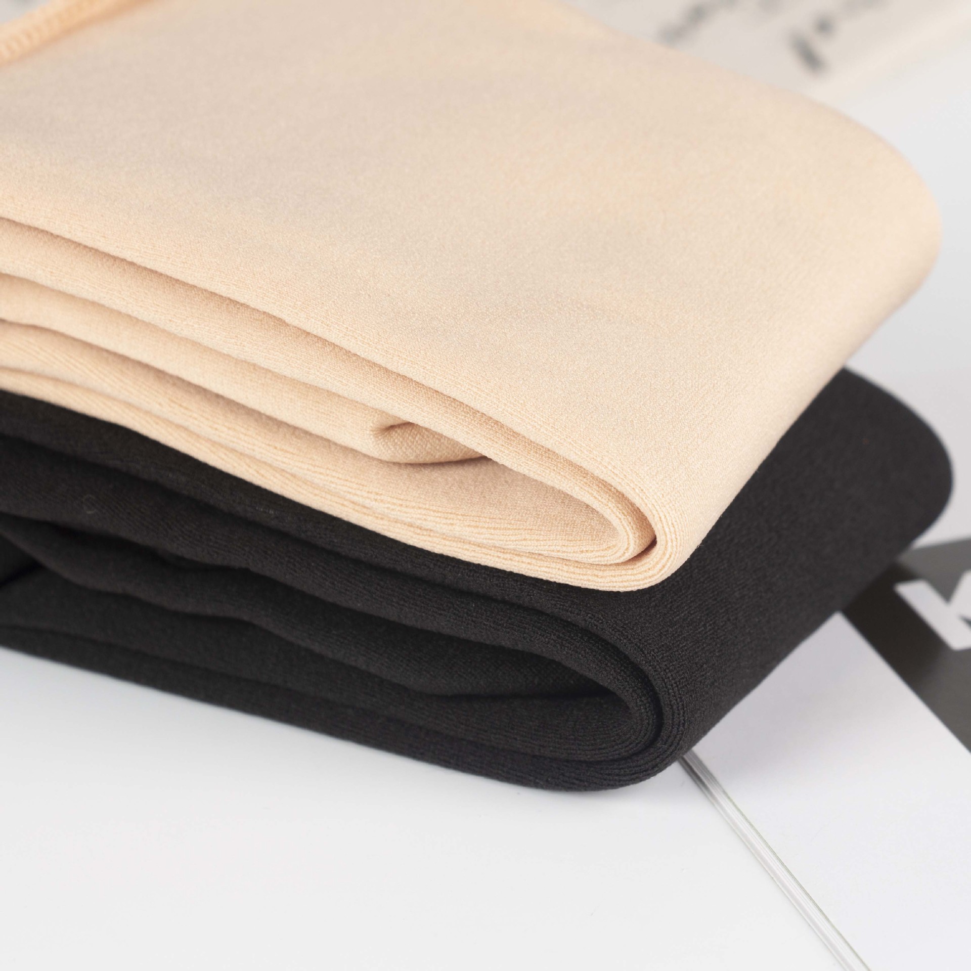 Calcetines cálidos calcetines de media pantorrilla calcetines de nieve del piso calcetines a prueba de frío hombres y mujeres directos de fábrica otoño e invierno calcetines gruesos suaves para el hogar