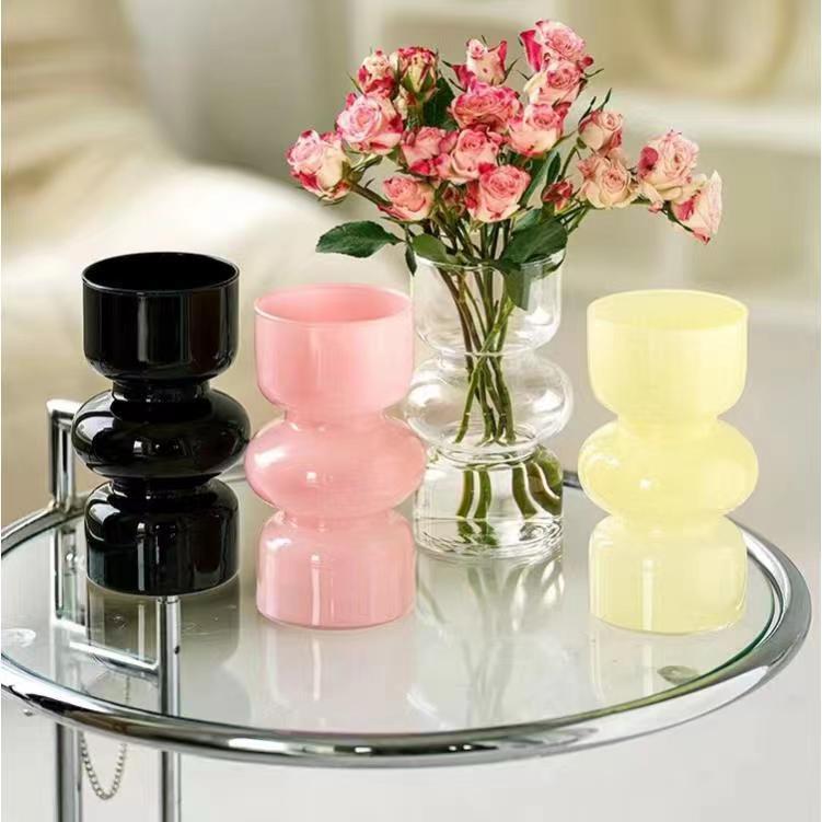 ヨーロッパのレトロなガラスの花瓶の個性的なアイデアの客間の事務室の水は生け花の容器を養って装飾の工芸品を並べます。|undefined