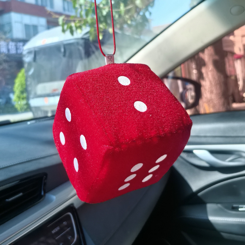 Colgante de accesorios de automóvil transfronterizo, colgante de automóvil, dados de felpa, colgante de automóvil, amor, Amazon