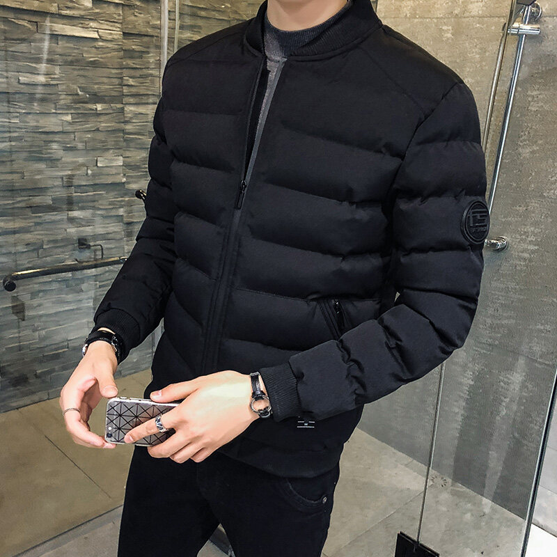 Chaqueta de invierno de algodón para hombre, nueva chaqueta casual corta de moda, chaqueta cálida y gruesa con cuello de béisbol para hombre.