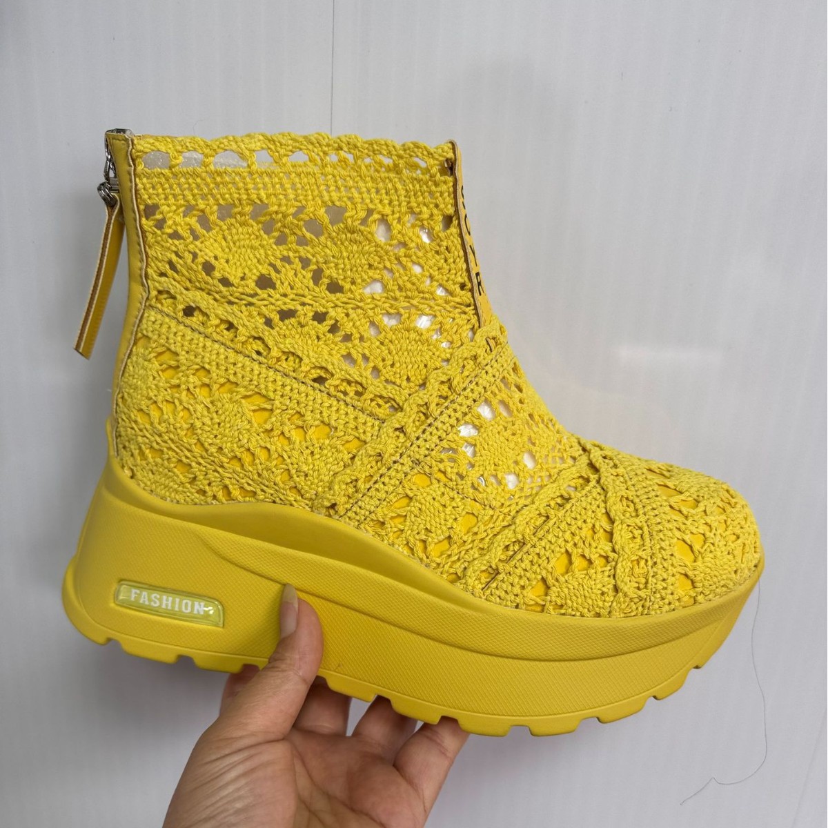 Giày sneaker nữ đế dày lưới ren hở mũi phong cách thể thao thời trang — Be 5067, Vang 5067, Den 5067