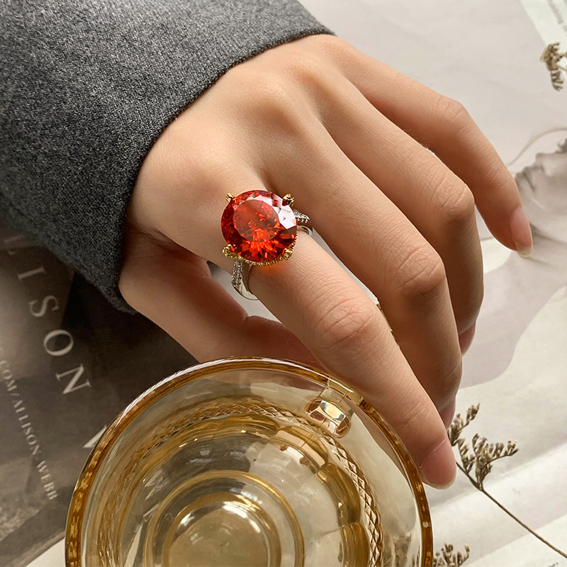 2024 nueva joyería Zhuang Shengsheng, fondo de cobre, simulación chapada en oro, nido de pájaro cortado, tesoro de color, anillo retro en forma de huevo femenino 14*16