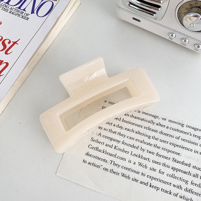 Leche marrón grande clip hembra red rojo invierno felpa horquilla trasera cabeza clip horquilla tocado tiburón clip al por mayor