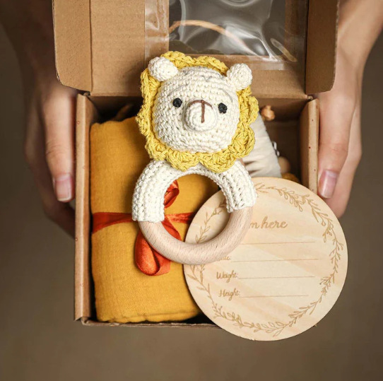 Bebé hecho a mano en feltro libro tranquilo caja de regalo de nacimiento de bebés tetas cadena muñeca animal manta juguete