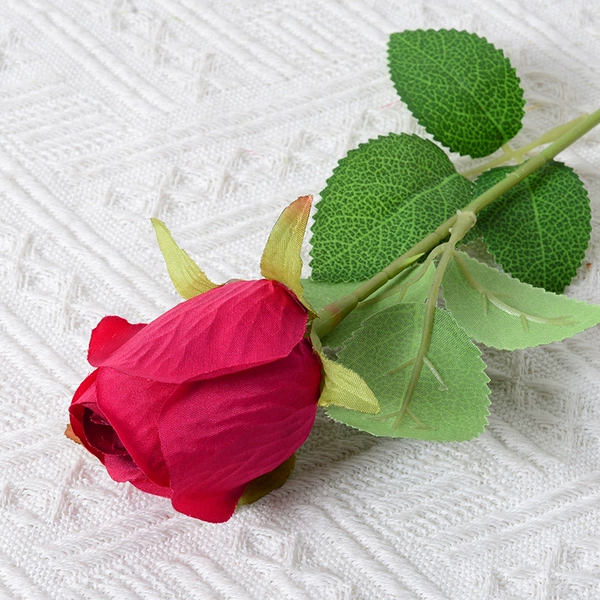 Rose buds (rose red)