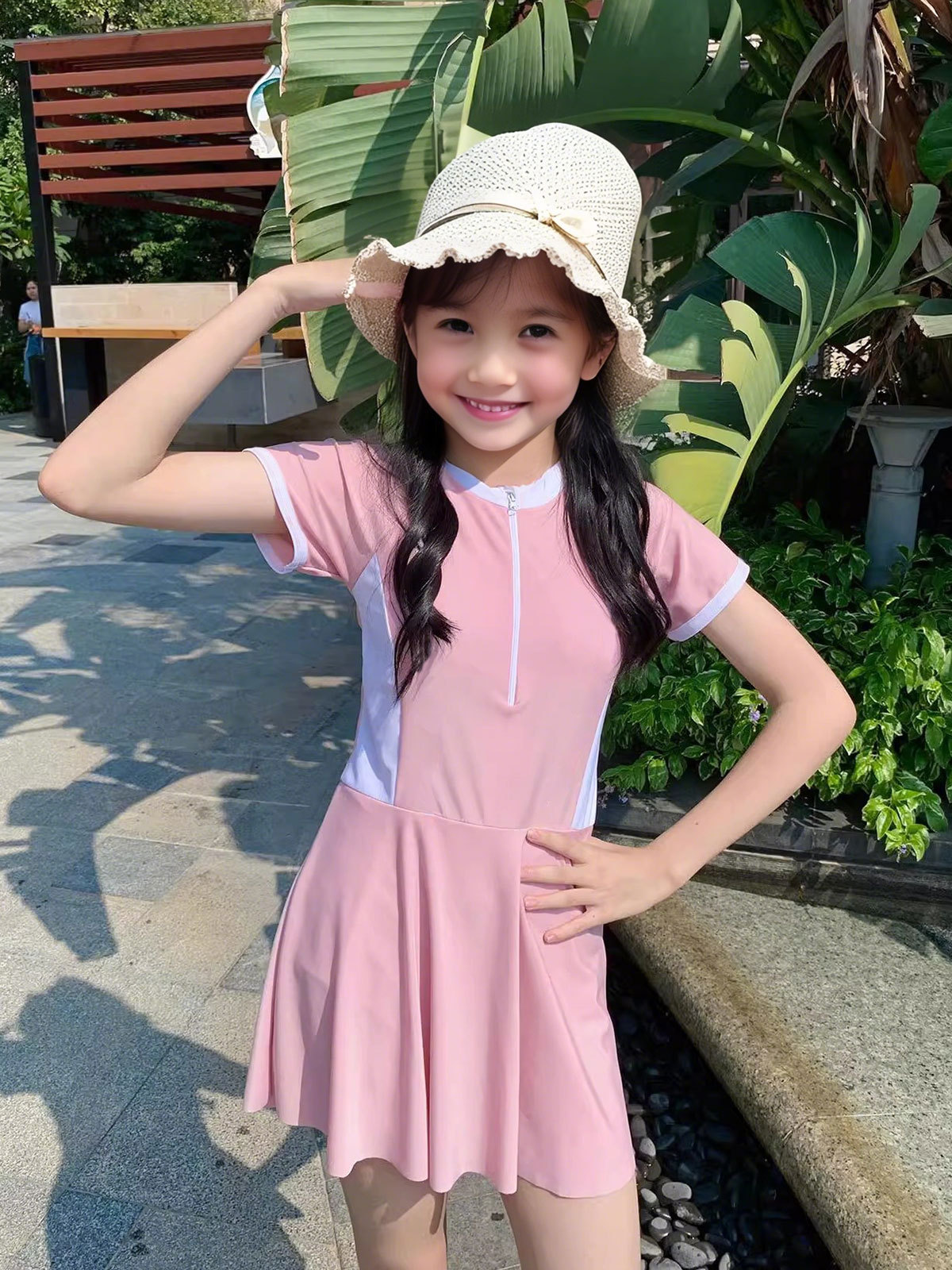 Traje de baño para niños, niña de una pieza 2025 nuevo traje de baño para niñas, traje de baño de verano para niños de mediana edad, traje de entrenamiento de natación para estudiantes