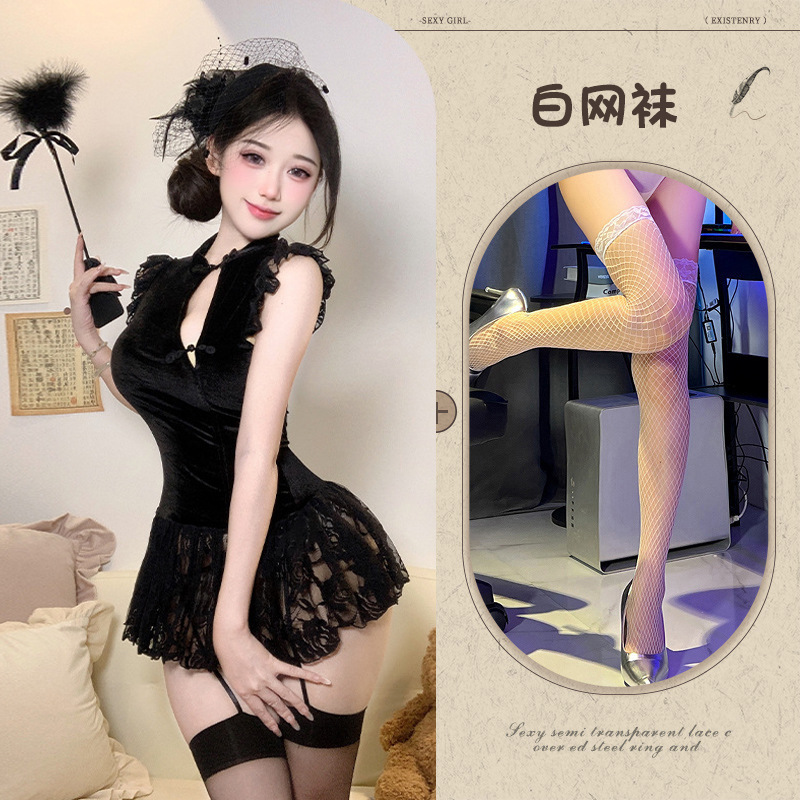 치파오 슈트 + 흰색 망사 스타킹