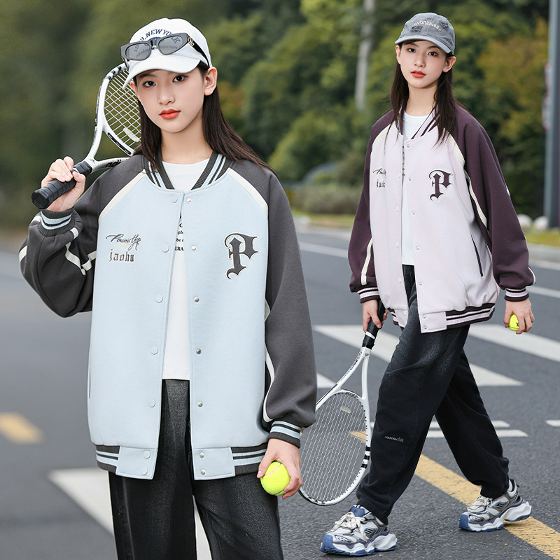 女の子のコート春秋服の中の大きいサイズのゆったりした野球服のジャケットの青少年の中学校の女の子の上着の洋風