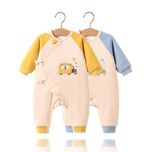 婴儿连体衣秋冬0-3-6月初生宝宝分腿保暖爬服三层夹棉新生儿哈衣