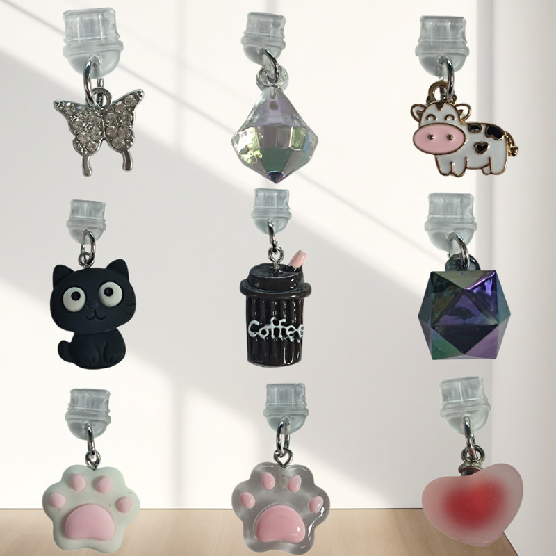 Cow Cube Typec Pendant Dust Plug Plug Charm Charging Port Dust Cap Suitable for Apple 17 Huawei