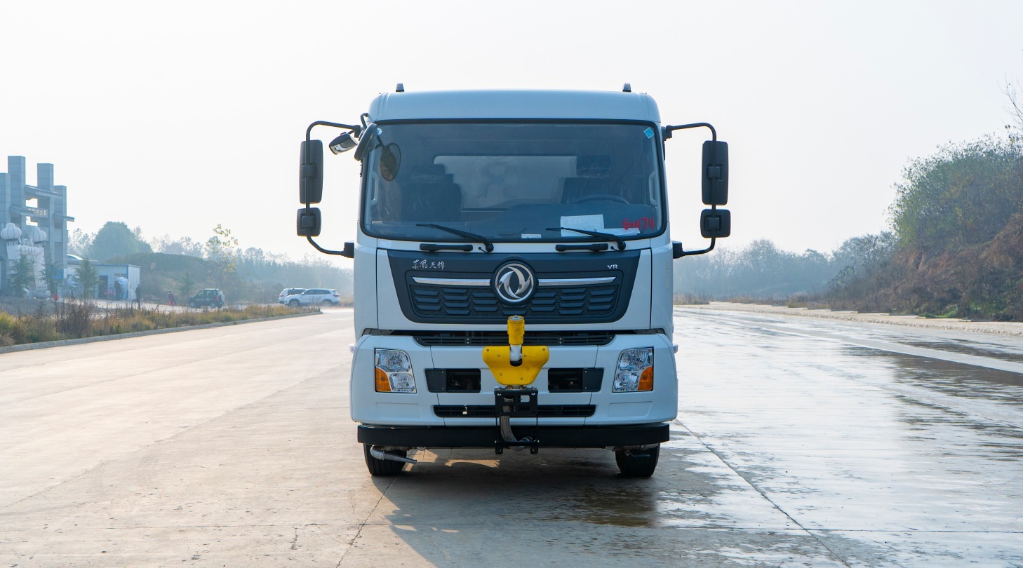 Export Modified Factory-Made Jiefang, Shaanxi Automobile, Heavy Duty Automobile, Dongfeng Sprinkler Trucks, 12 Cubic Meters Special-Purpose Spray Trucks, Wholesale Price, Fog Cannon