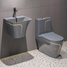 ���ڲ�ɫ�����RͰ�մ��l���g������ˮ������ˮ��������ڏ����Rˮ