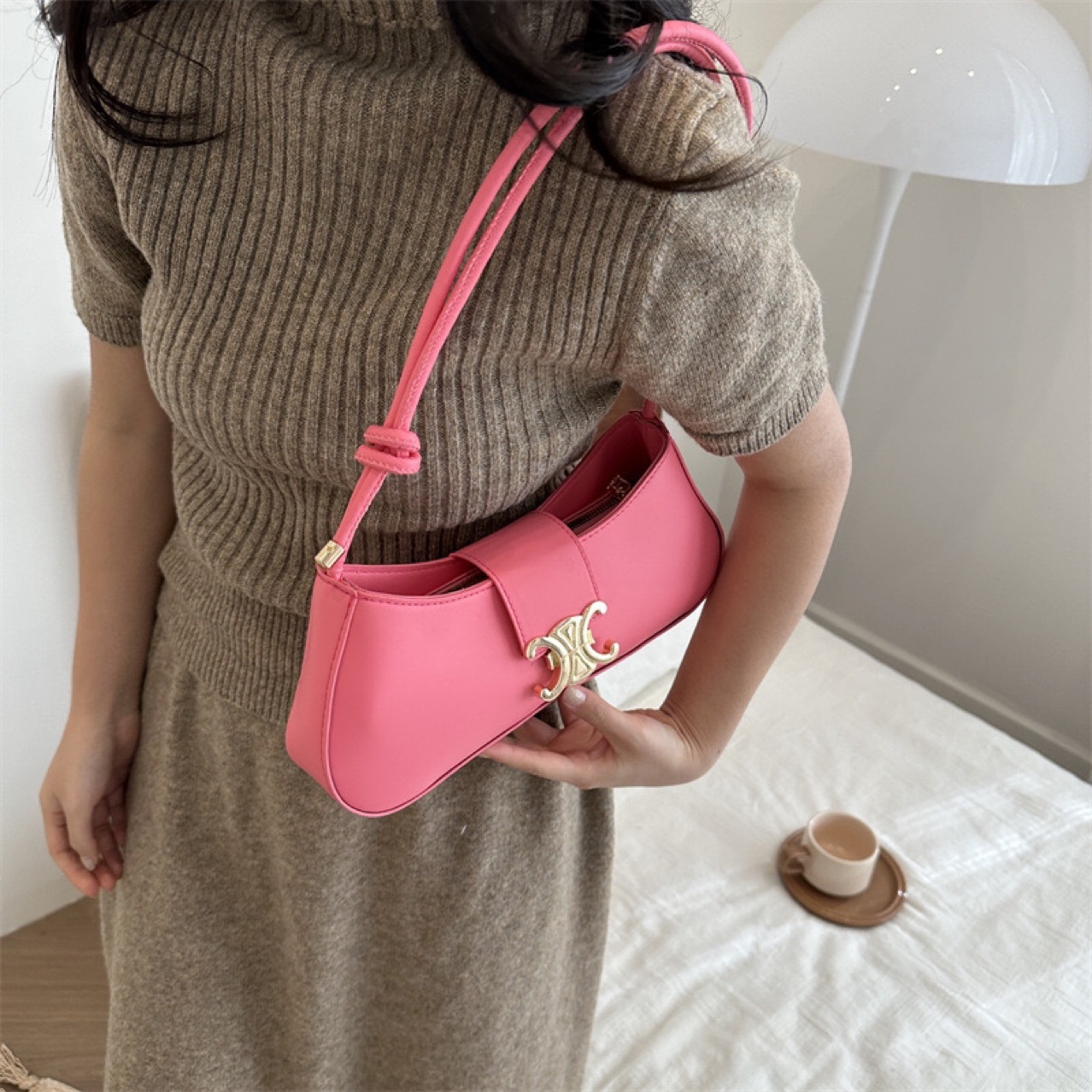 Bolso casual de la axila de la moda para mujer retro diagonal pequeño bolso cuadrado 2024 nuevo bolso de hombro de cercanías de nicho de invierno para mujer