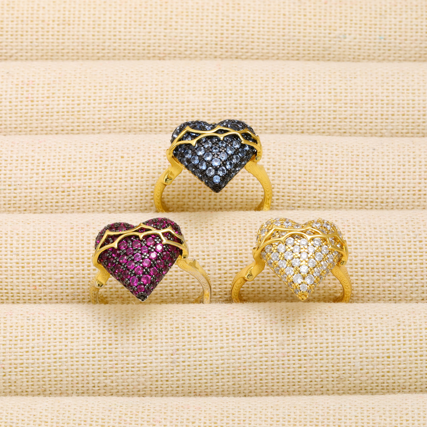 Elegant Heart Ring With Full Diamond Detail For Women_voghion.com