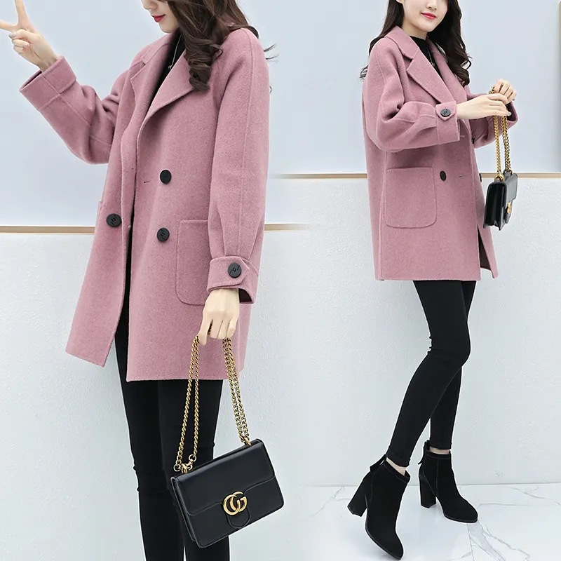 Abrigo de lana moderno y versátil para mujeres pequeñas, nuevo estilo de otoño e invierno 2024, talla grande, corte holgado, adelgazante, largo medio.