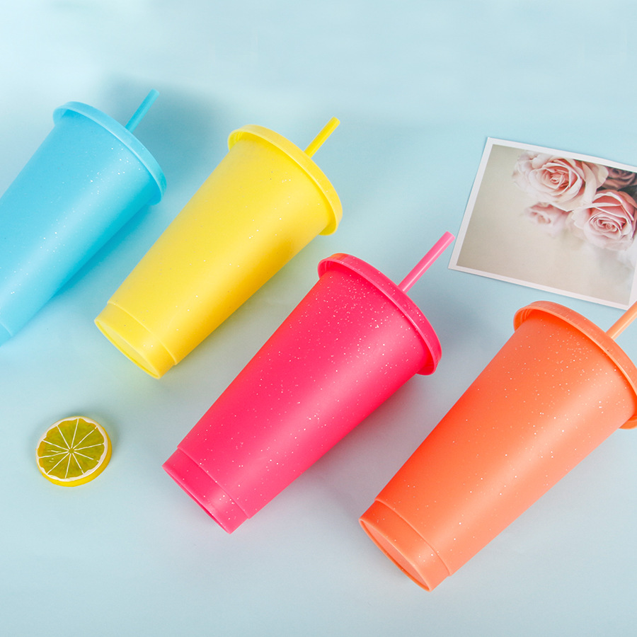 Fashion Solid Color Plastic Water Bottles display picture 3