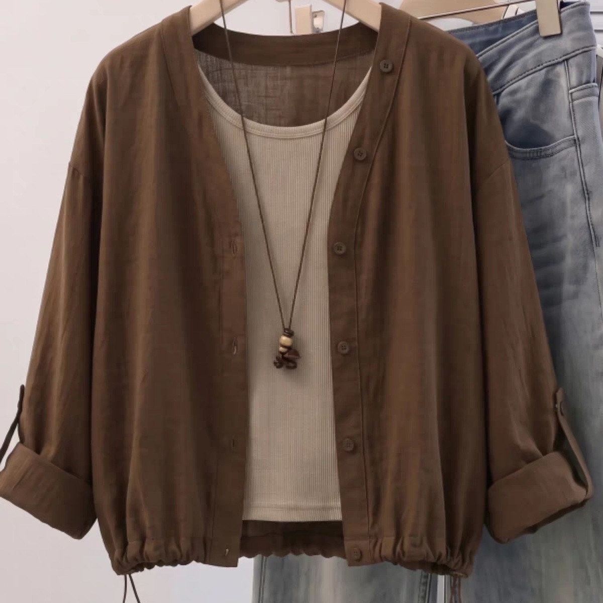 Merlad brown thin shirt for women, new early autumn 2026, plus size, layered vest and cardigan two-piece set.