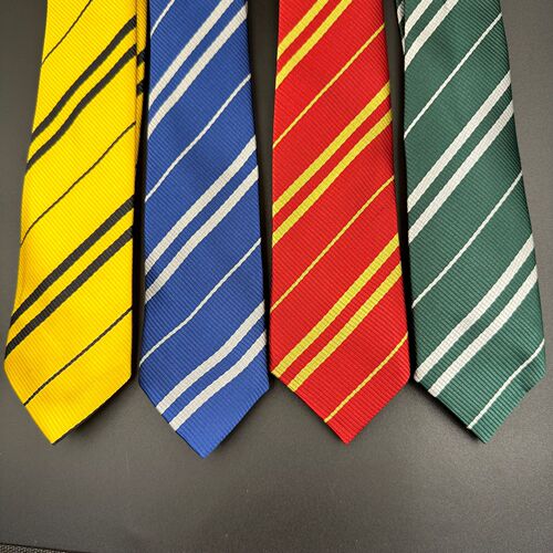 Harry Potter tie badge Gryffindor Slytherin Ravenclaw college style diagonal striped tie