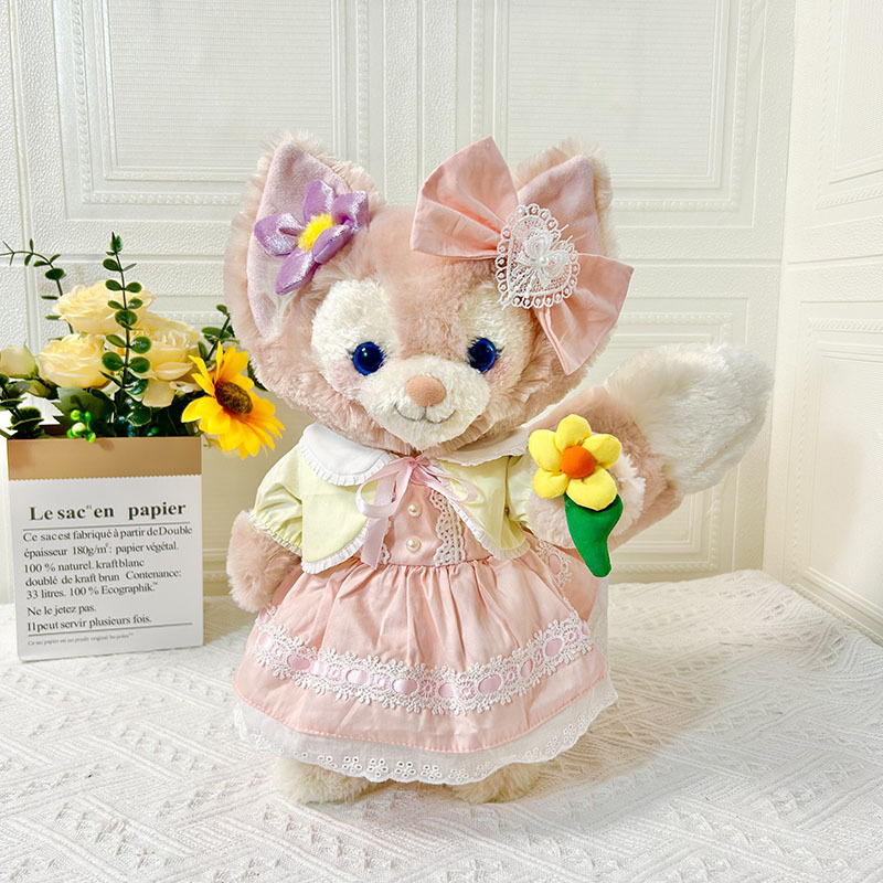 핑크색 벚꽃 노란색 양복 조끼