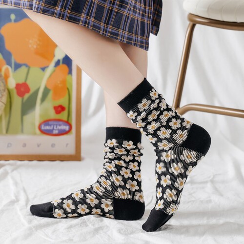 Socks for women, mid-calf socks, double-needle combed cotton socks, Hyuna style flower socks, Japanese retro student trendy socks, college socks
