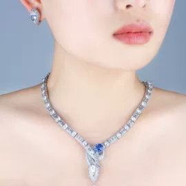 耳钉;耳环;项链